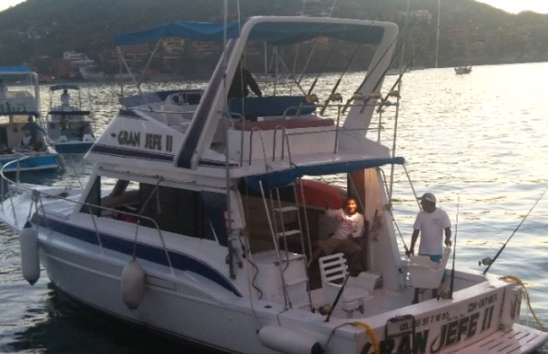 Renta de Yates en Ixtapa Zihuatanejo, Yate Gran Jefe II de 42 Pies en Ixtapa Zihuatanejo. Yates para pesca en Ixtapa Zihuatanejo. Tour en Yate en Ixtapa Zihuatanejo. Recorridos en Yate en Ixtapa Zihuatanejo. Paseo en Yate en Ixtapa Zihuatanejo