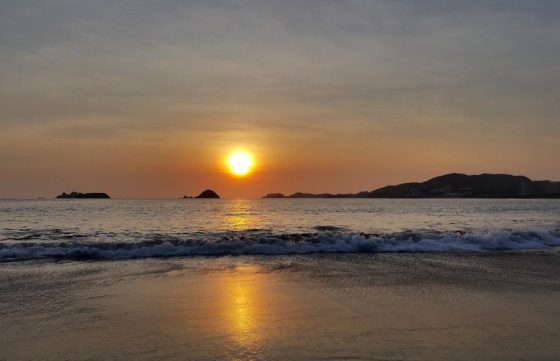 Tour recorrido Puesta de Sol Ixtapa Zihuatanejo en Yate. Tour en Yate recorrido Puesta de Sol Playa El Palmar Ixtapa Zihuatanejo. Tour en Yate recorrido Puesta de Sol la Isla de Ixtapa Zihuatanejo. Tour en Yate recorrido Puesta de Sol Playa La Ropa Ixtapa Zihuatanejo. Tour en Yate recorrido Puesta de Sol Playa Las Gatas Zihuatanejo